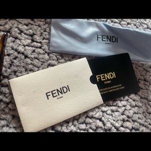 Black cat eye sun glasses